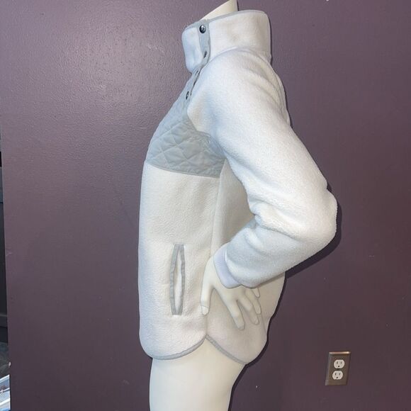 Abercrombie & Fitch bundle - Fleece Sweatshirt Size S & S. 6 green khaki shorts - Picture 4 of 16